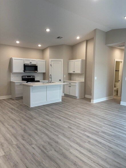 Foto del edificio - 12936 E Blake St