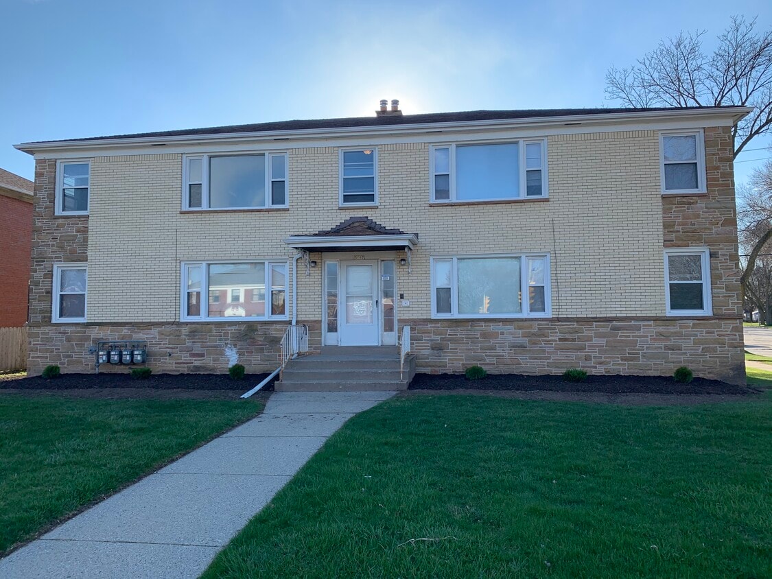 Primary Photo - 3167 S 35th St