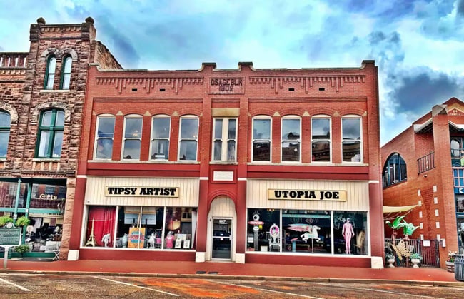 Vinyl Loft Upstairs - 117 W Harrison Ave