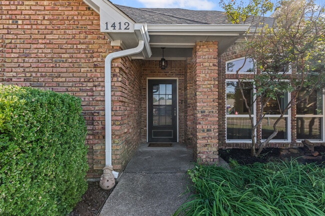 Building Photo - 1412 Seabrook Dr