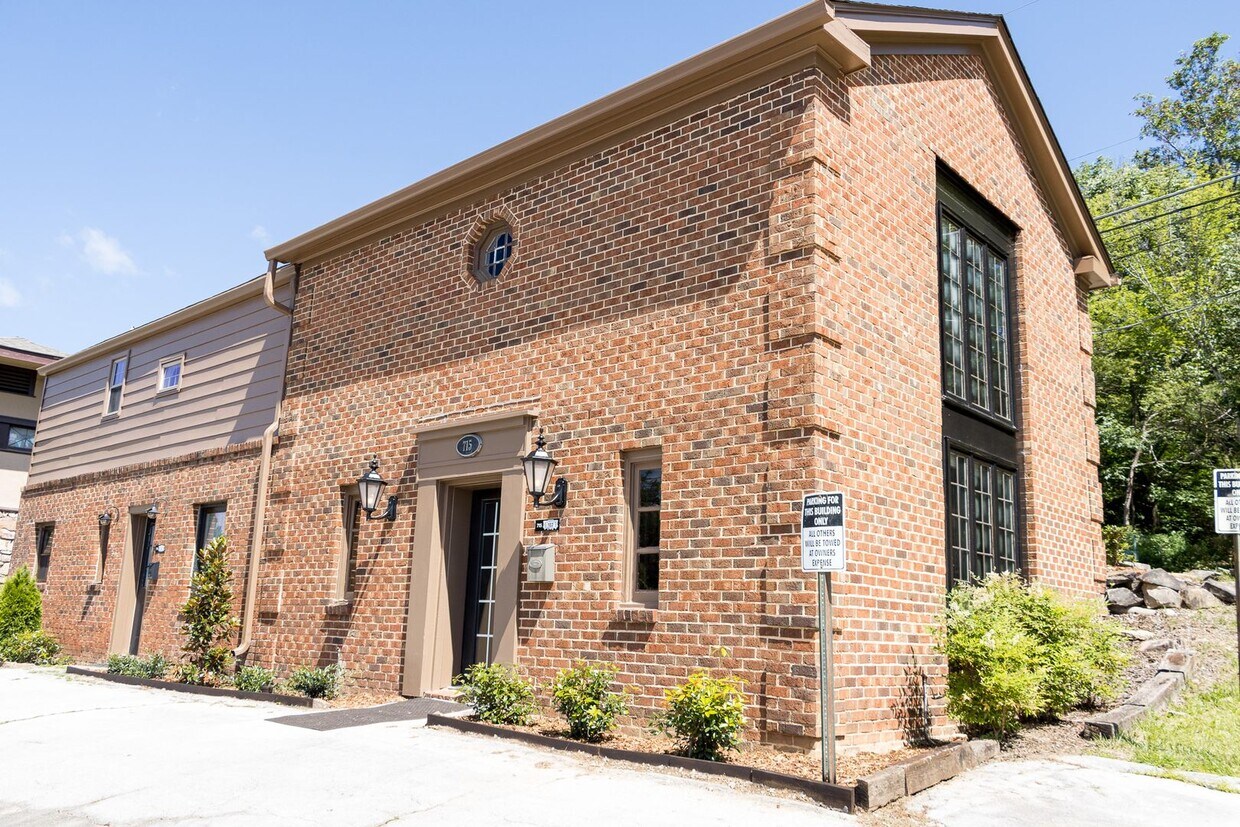 Foto principal - 715 Mississippi Ave