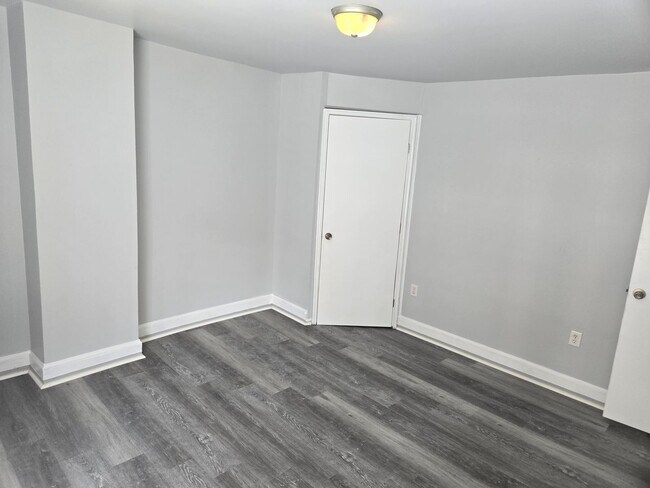 Foto del edificio - 817 Linden St