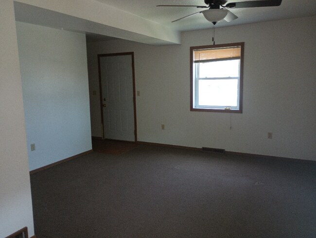 Building Photo - 516 S Center St