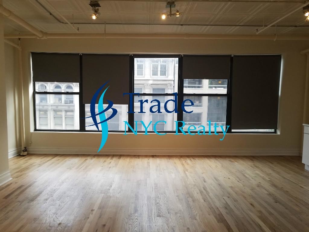 Primary Photo - 115 W 23rd St