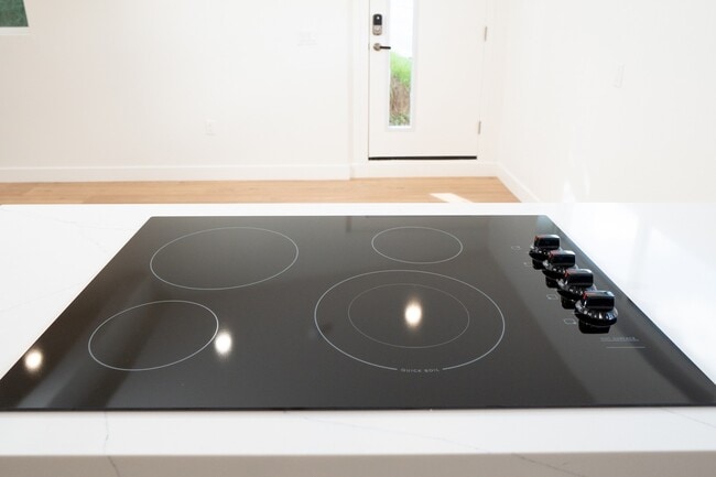 Building Photo - 4124 W Ave 42