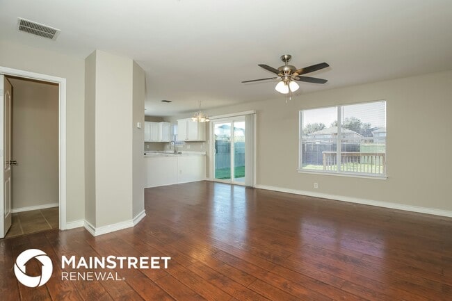 Building Photo - 3927 Nuttall Oak Dr