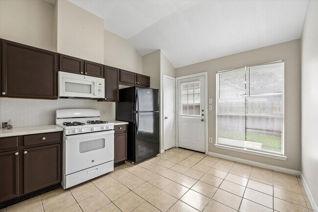 Building Photo - 6410 Tabana Dr
