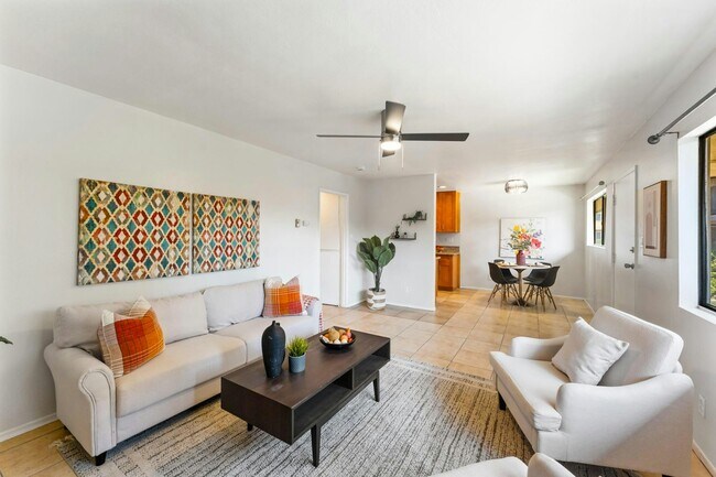 Foto del edificio - 5535 Ackerfield Ave