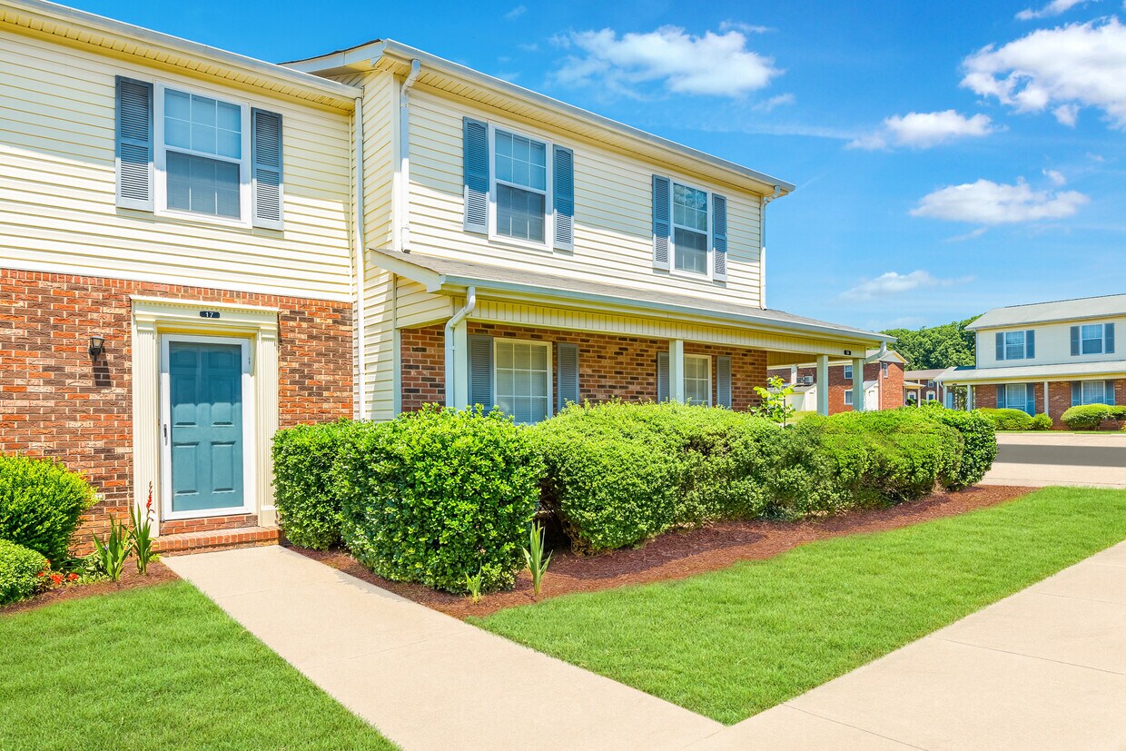 ConcordView Townhomes Apartments 129 Tarrymore Ln SW Concord, NC