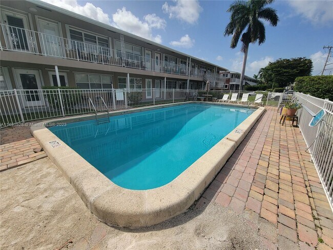 Foto del edificio - 500 Layne Blvd