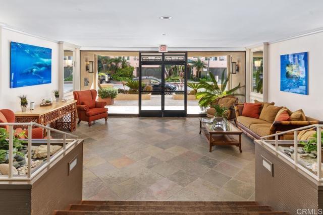 Foto del edificio - 1040 Coast S Blvd