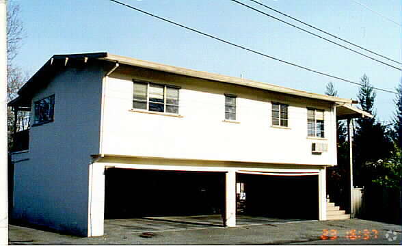 Building Photo - 3626 Bickerstaff Rd
