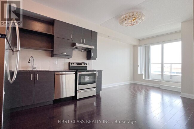 Photo du bâtiment - 8200-8200 Birchmount Rd