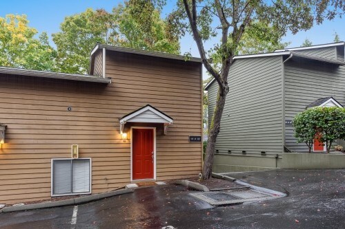 Primary Photo - Rodgers Park Condo - 1 bedroom