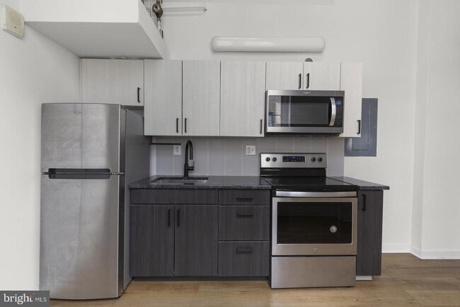 Building Photo - 109 W Wildey St