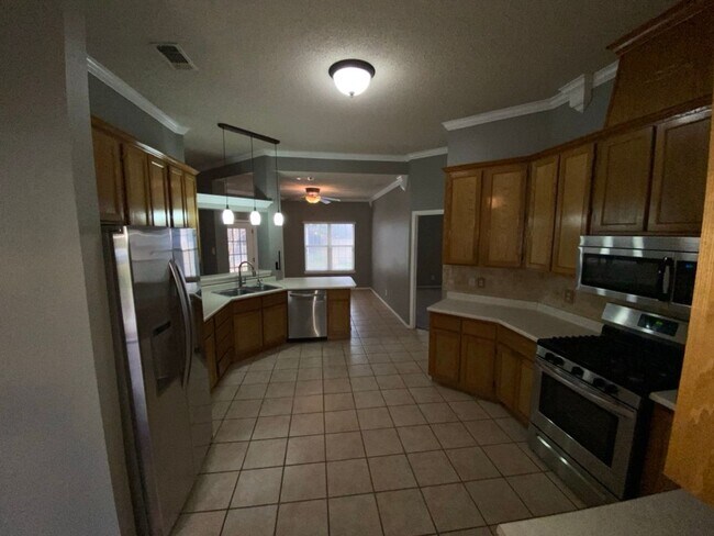 Foto del edificio - Spacious and elegant 3-Bedroom Home: Firep...