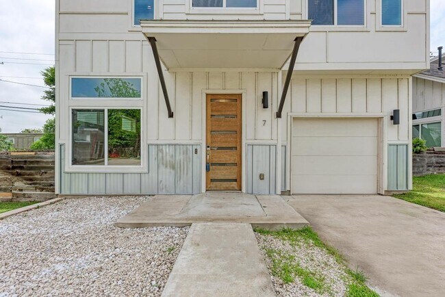 Building Photo - 2512 Wheless Ln