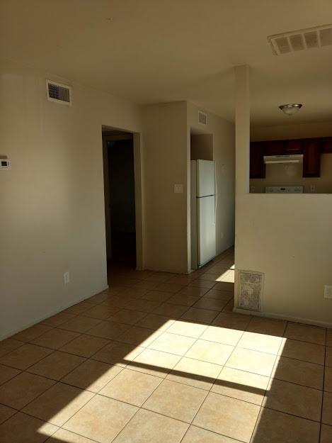 Primary Photo - 2950 E Atlanta Ave #1