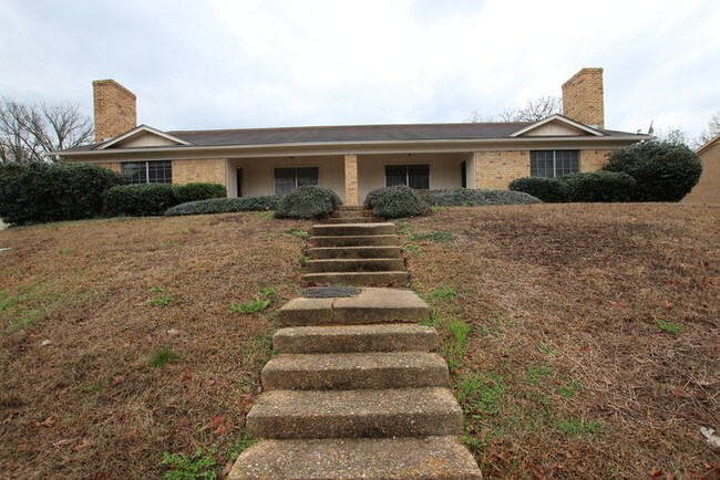 Foto del edificio - Newer Remodeled Duplex in the heart of Tyler!
