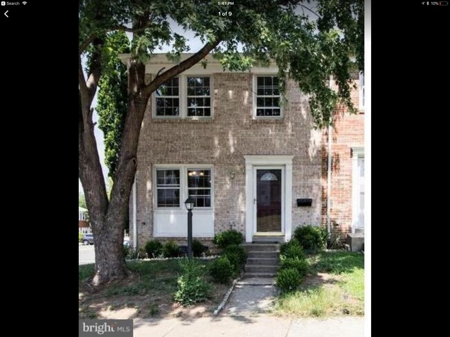 Building Photo - 16569 Royal Ct