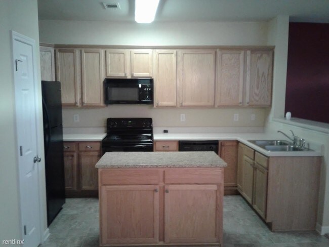 Building Photo - 997 Pierce Brennen Dr