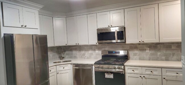 Foto del edificio - 33 Udall Rd