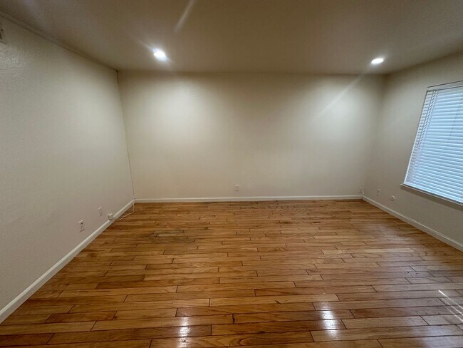 Foto del edificio - Updated 3 Bedroom Townhome in North Tahoe Park