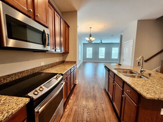 Foto del edificio - Four bedroom 10 minutes from the beaches o...