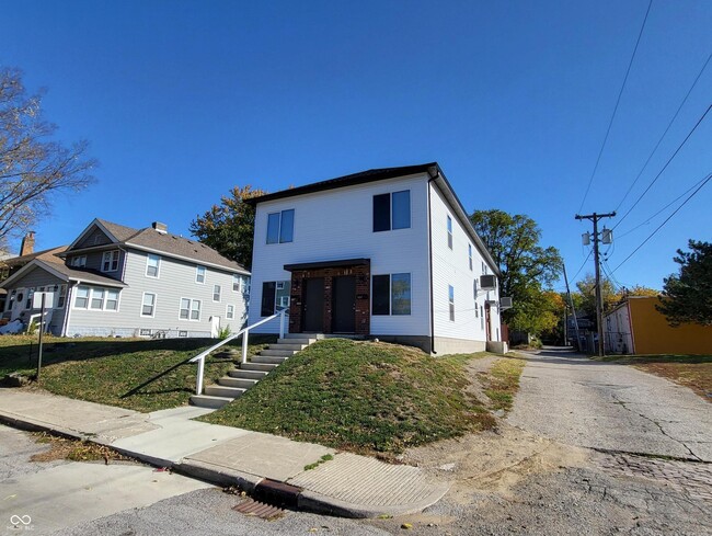 Building Photo - 515 N Oxford St