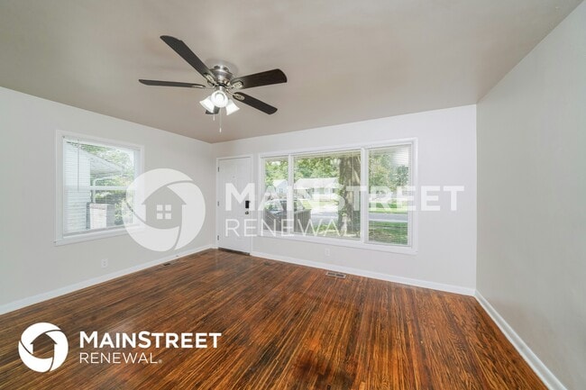 Building Photo - 323 N 43rd St