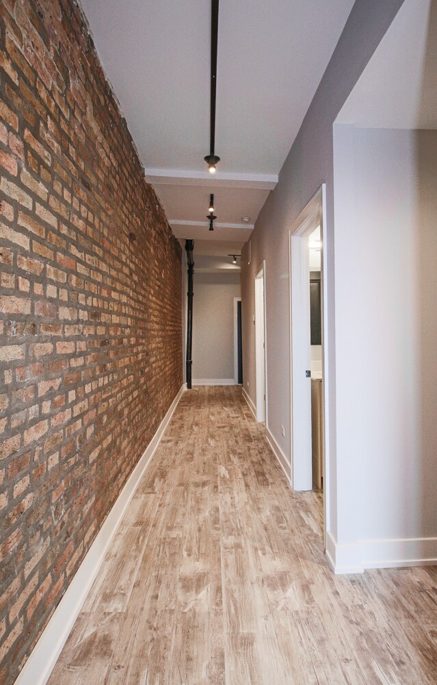 Foto del edificio - 1572 N Milwaukee Ave