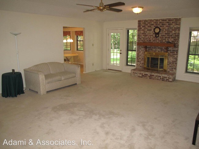 Foto del edificio - 4 br, 2 bath House - 3 Highview Court