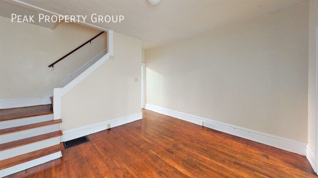 Foto del edificio - 1482 Summit St