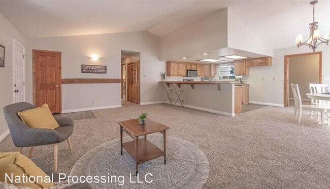 Building Photo - 3 br, 2 bath House - 440 East Mountain Vie...