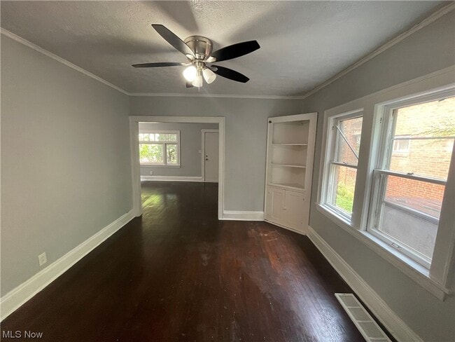 Building Photo - 3529 W 100th St