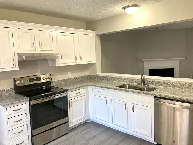 Building Photo - 1502 Queen Anne Ct