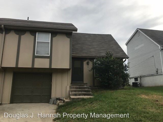 Foto principal - 3 br, 1 bath House - 18903 E 18th St North