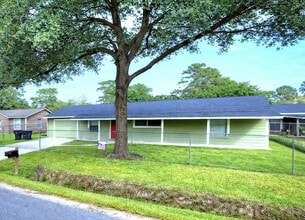 Building Photo - 6315 Rosemary Ln