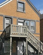 Building Photo - 2731 S Homan Ave