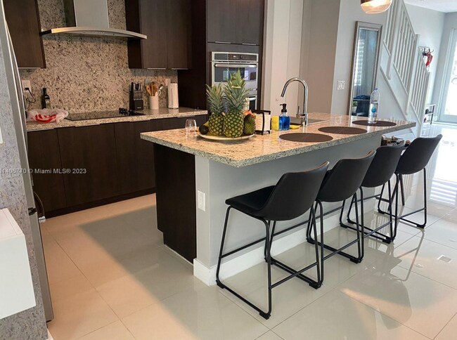 Foto del edificio - 10421 NW 66th St