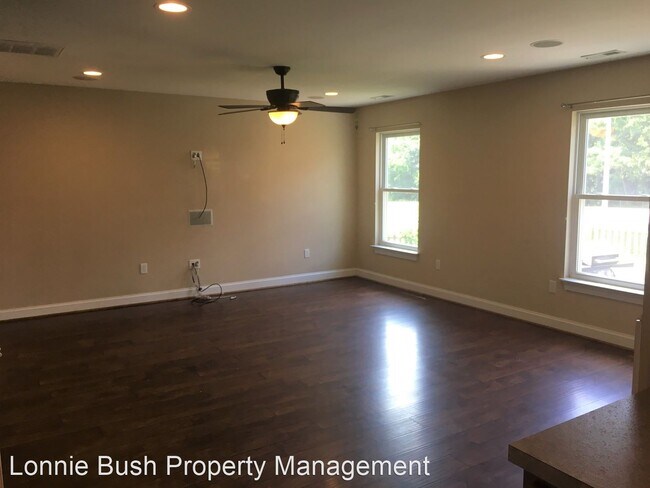 Building Photo - 3 br, 2.5 bath House - 2647 Jason Ave