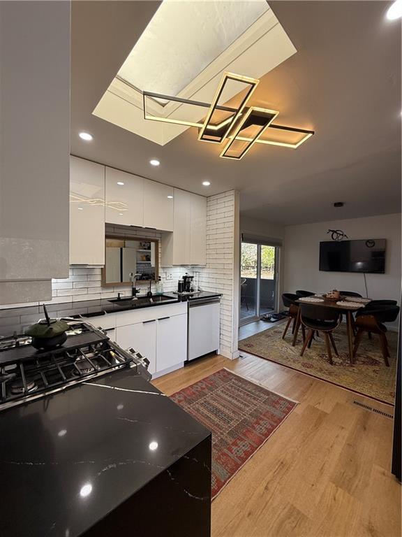 Building Photo - 4346 Chastain Walk NE