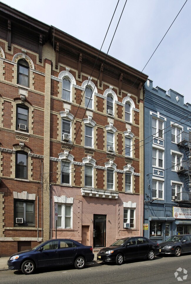 331 Baldwin Ave, Jersey City, NJ 07306 Apartments Jersey City, NJ