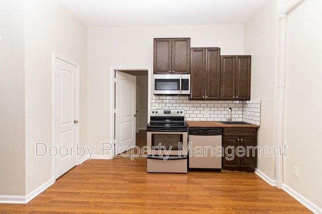 Building Photo - 1815 Bailey Ave