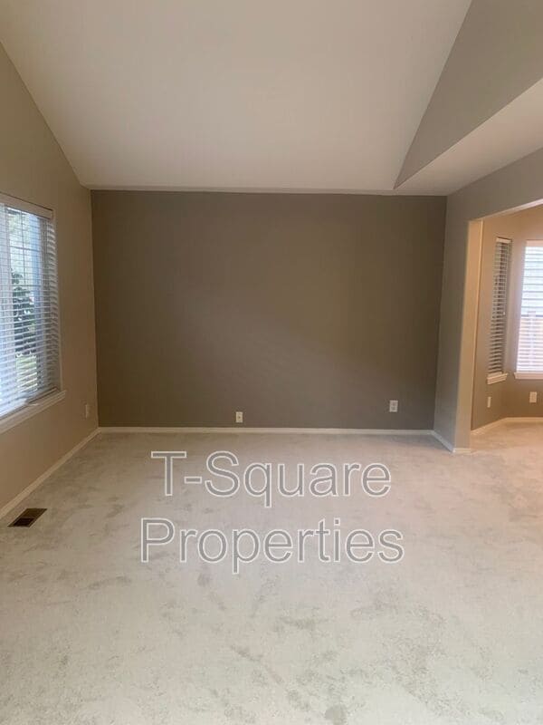 Building Photo - 15313 34th Dr SE