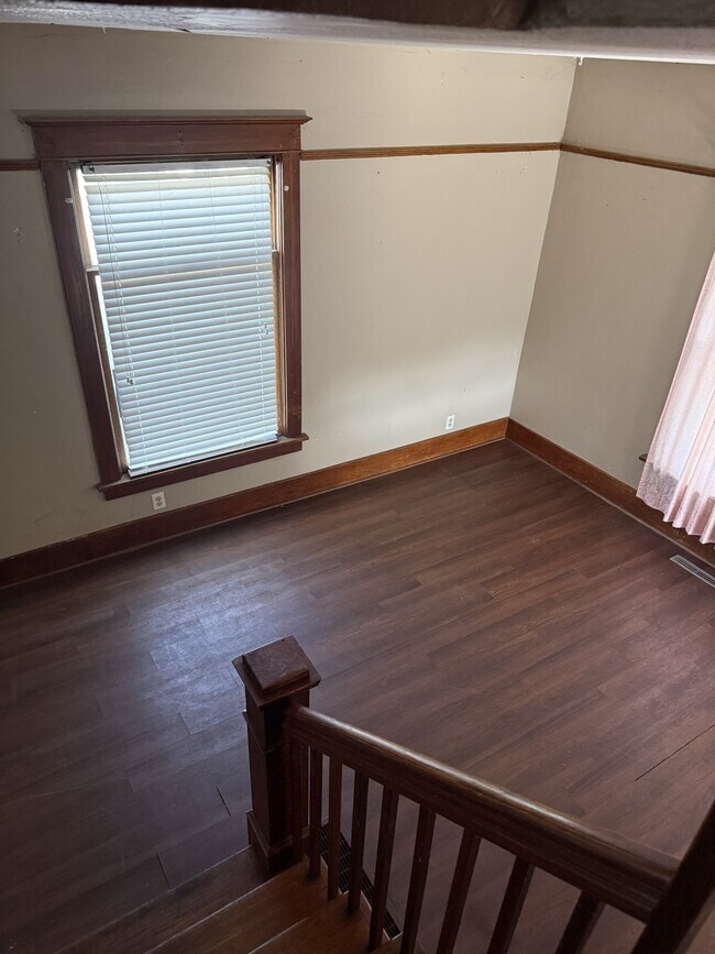 Foto del edificio - 947 W 8th St