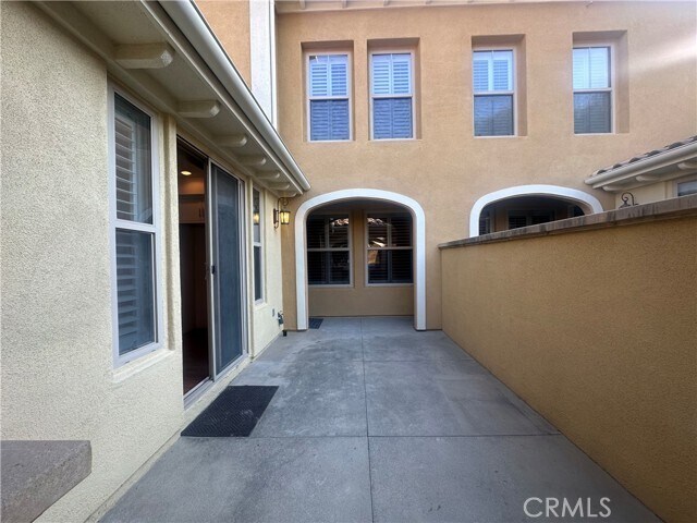 Building Photo - 130 Chantilly