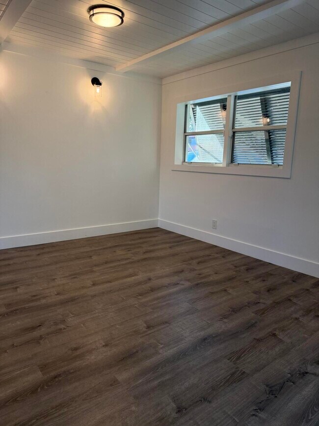 Foto del edificio - 474 NE 38th St