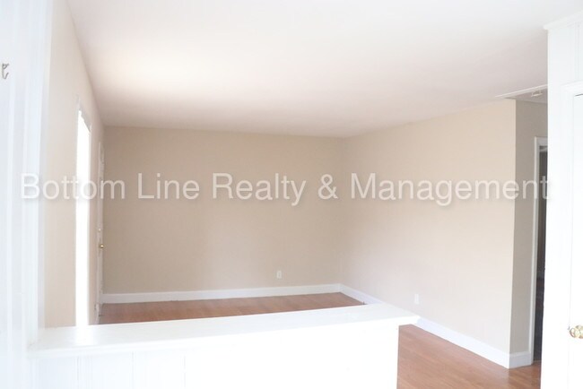 Foto del edificio - 6618 Woodstream Dr