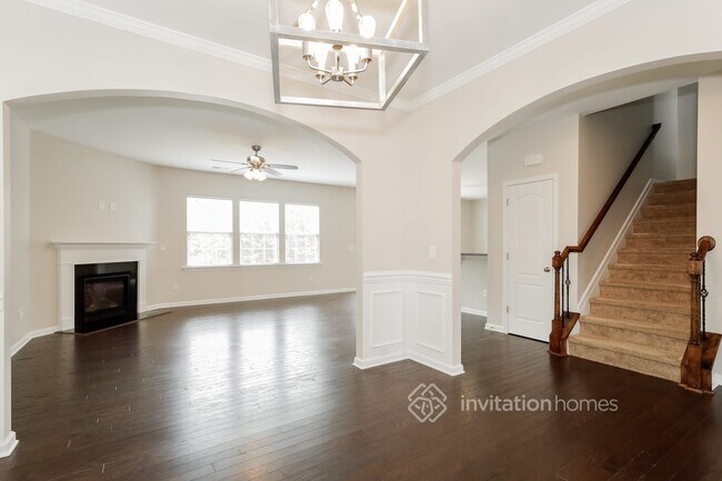 Building Photo - 16020 Hammersmith Farm Dr